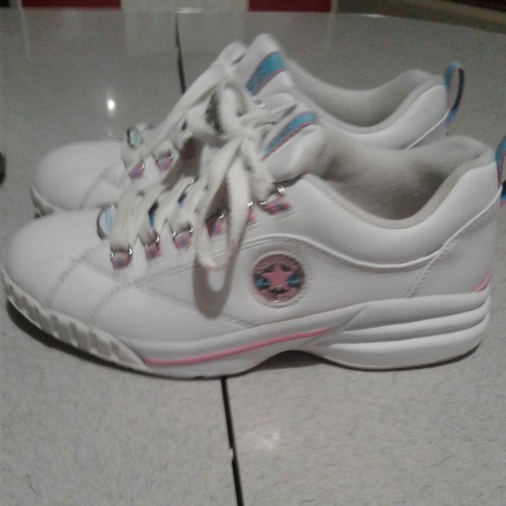 Women's converse limited sz 10 - Picture 2 of 3